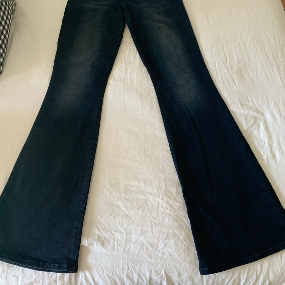 Gap 1969 navy/black rinse flare leg excellent condition